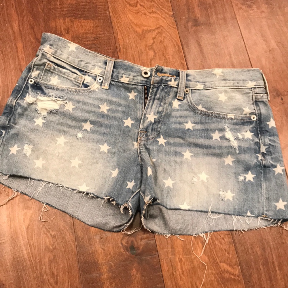 Lucky Brand • Cut Off Star Shorts